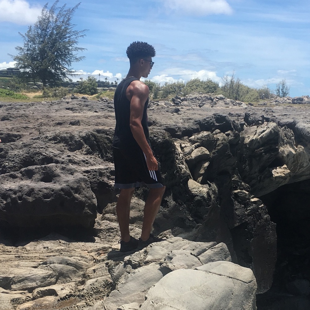 Meet your Posher, Rj